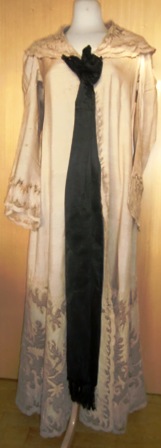 xxM448M 1890s French couture Dressing Gown